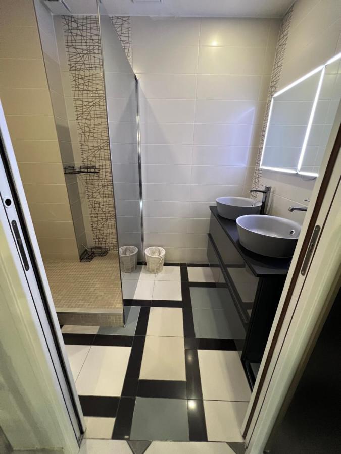 Omarais Guest House ปารีส ภายนอก รูปภาพ
