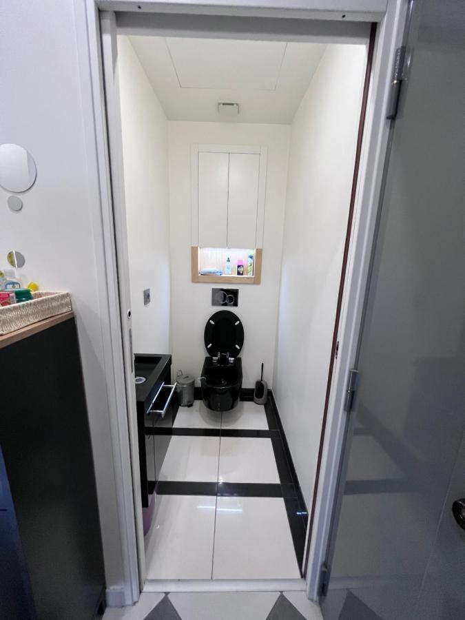 Omarais Guest House ปารีส ภายนอก รูปภาพ